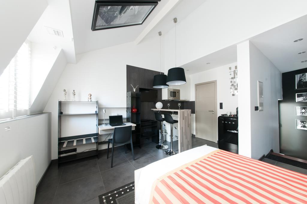 Realtycare Flats Grand Place Aparthotel Brussels Room photo